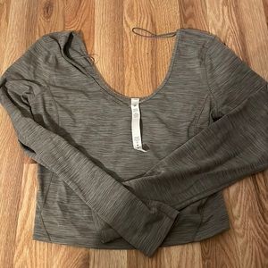 Brand new Lululemon Gray crop Long sleeve